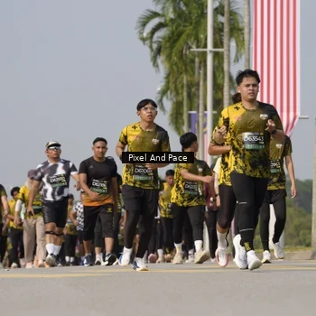 Runner Photo 6493062