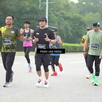 Runner Photo 6493075
