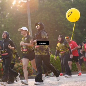 Runner Photo 6493087