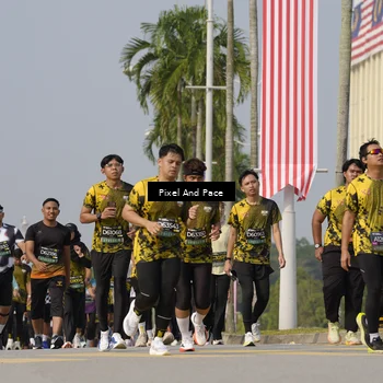 Runner Photo 6493092
