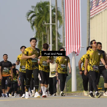 Runner Photo 6493114