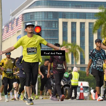 Runner Photo 6493140