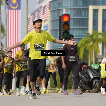 Runner Photo 6493170