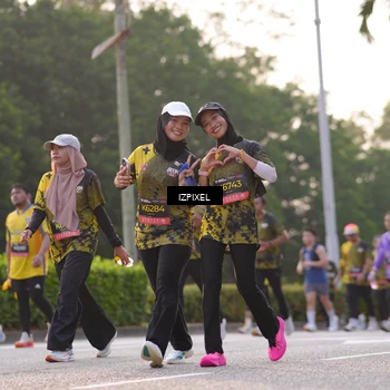 Runner Photo 6493181