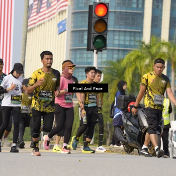 Runner Photo 6493255