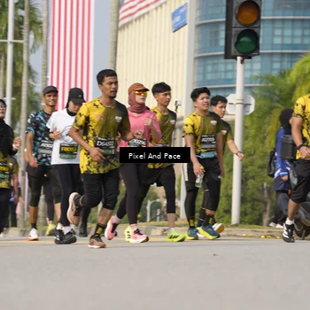 Runner Photo 6493262