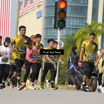 Runner Photo 6493276