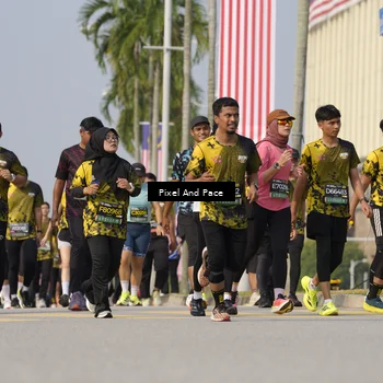 Runner Photo 6493279