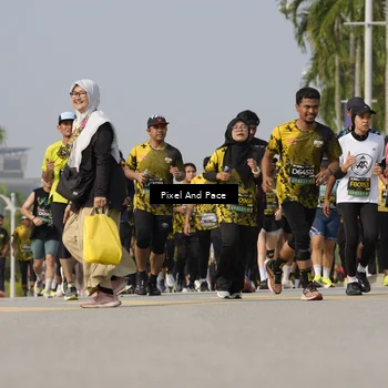 Runner Photo 6493295