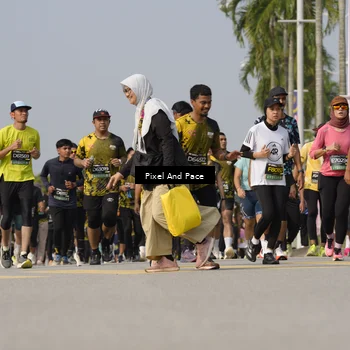 Runner Photo 6493296