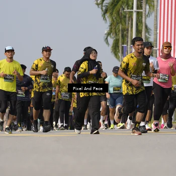 Runner Photo 6493305