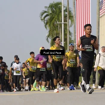 Runner Photo 6493440