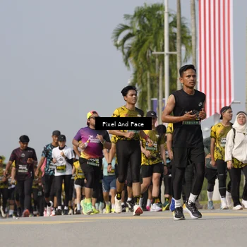 Runner Photo 6493444