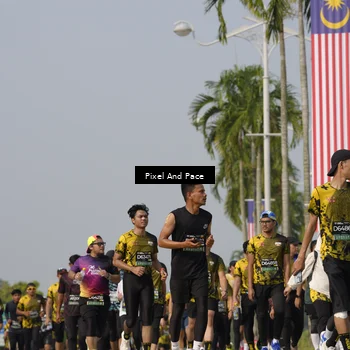 Runner Photo 6493490