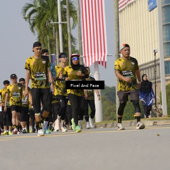 Runner Photo 6493516