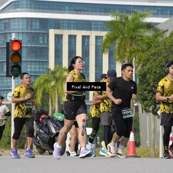 Runner Photo 6493556