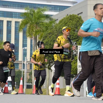 Runner Photo 6493579