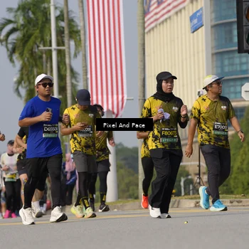 Runner Photo 6493628