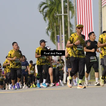 Runner Photo 6493640