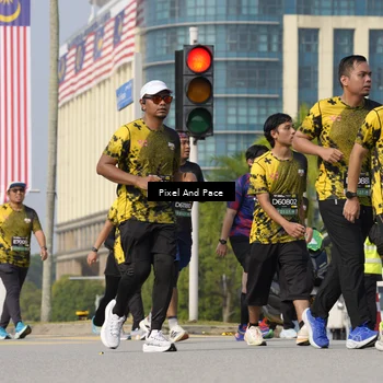 Runner Photo 6493646