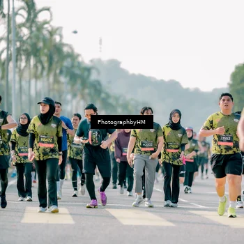 Runner Photo 6493657