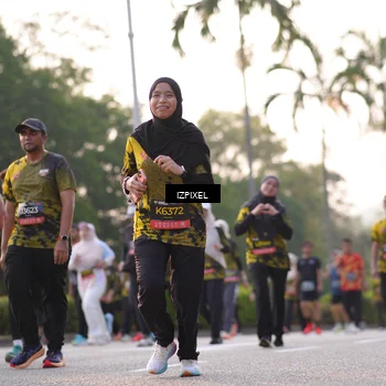 Runner Photo 6493659