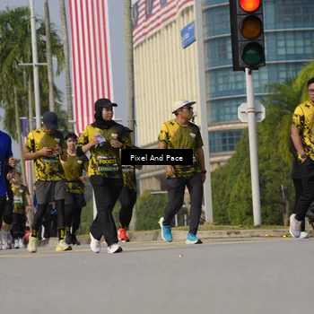 Runner Photo 6493666