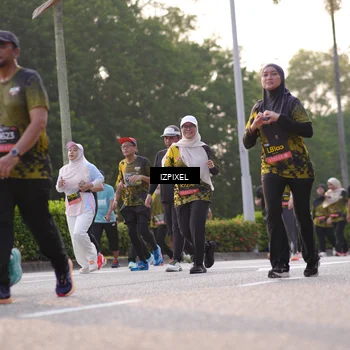 Runner Photo 6493675