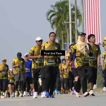 Runner Photo 6493683
