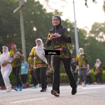 Runner Photo 6493692