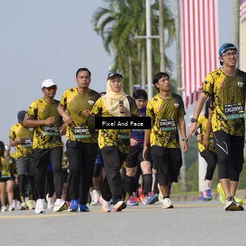 Runner Photo 6493697