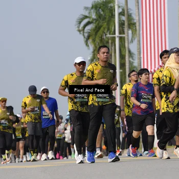 Runner Photo 6493700