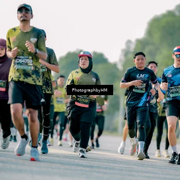 Runner Photo 6493725