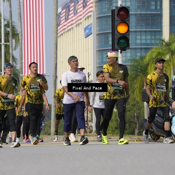 Runner Photo 6493771