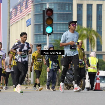 Runner Photo 6493773