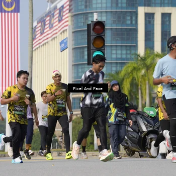 Runner Photo 6493777