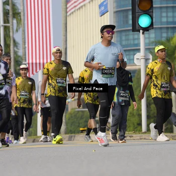 Runner Photo 6493799