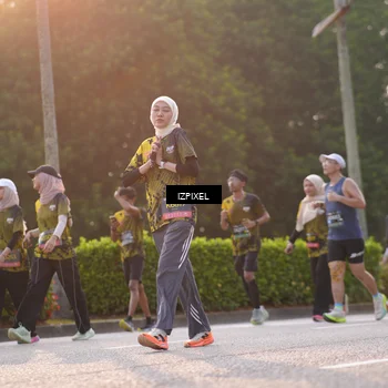 Runner Photo 6493823