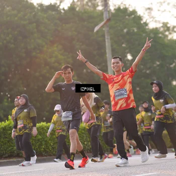 Runner Photo 6493880