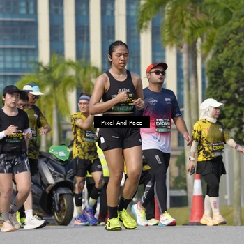 Runner Photo 6493881