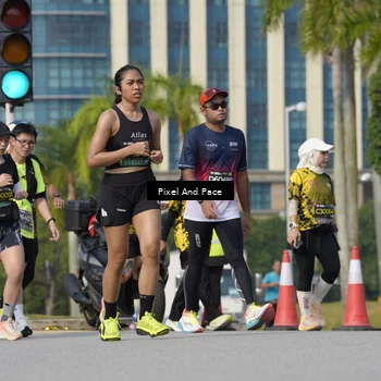 Runner Photo 6493892