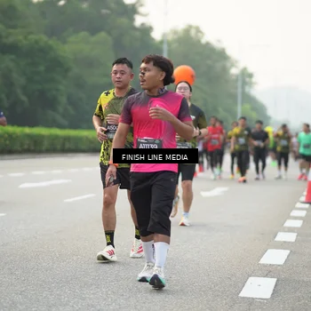 Runner Photo 6493898