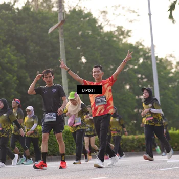 Runner Photo 6493904