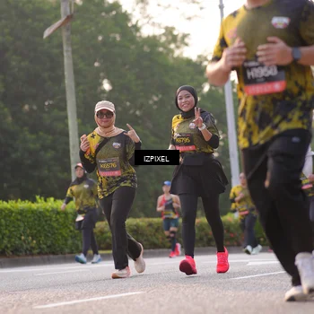 Runner Photo 6493979