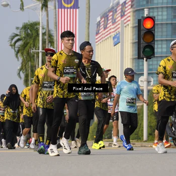 Runner Photo 6493981