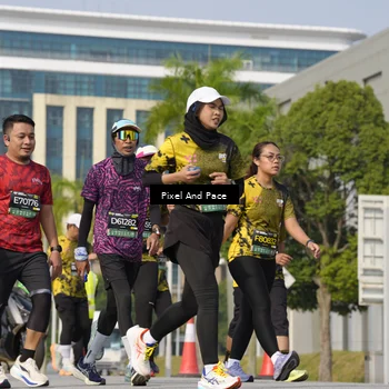 Runner Photo 6494039
