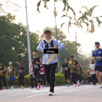 Runner Photo 6494050