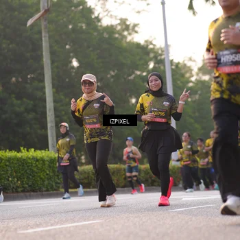 Runner Photo 6494058