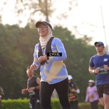 Runner Photo 6494084