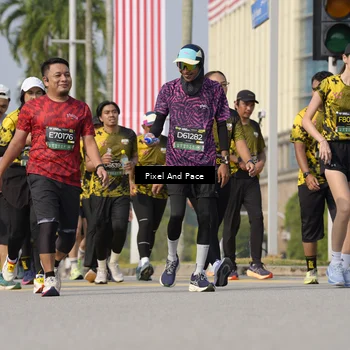 Runner Photo 6494108
